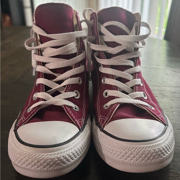Maroon Converse Unisex Sneakers - Picture 2 of 9